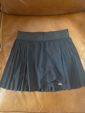 ALO Yoga Black Pleated Skater Skort